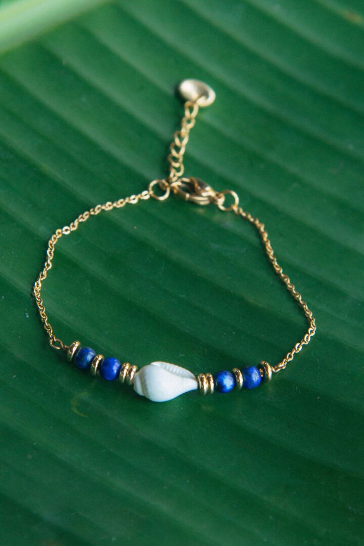 produit azul bracelet coquillage et lapis lazuli
